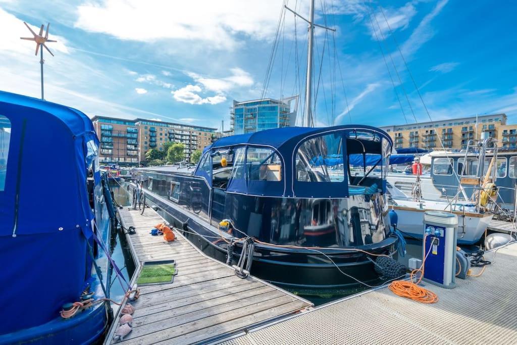 Luxurious Houseboat Near Canary Wharf In ロンドン エクステリア 写真